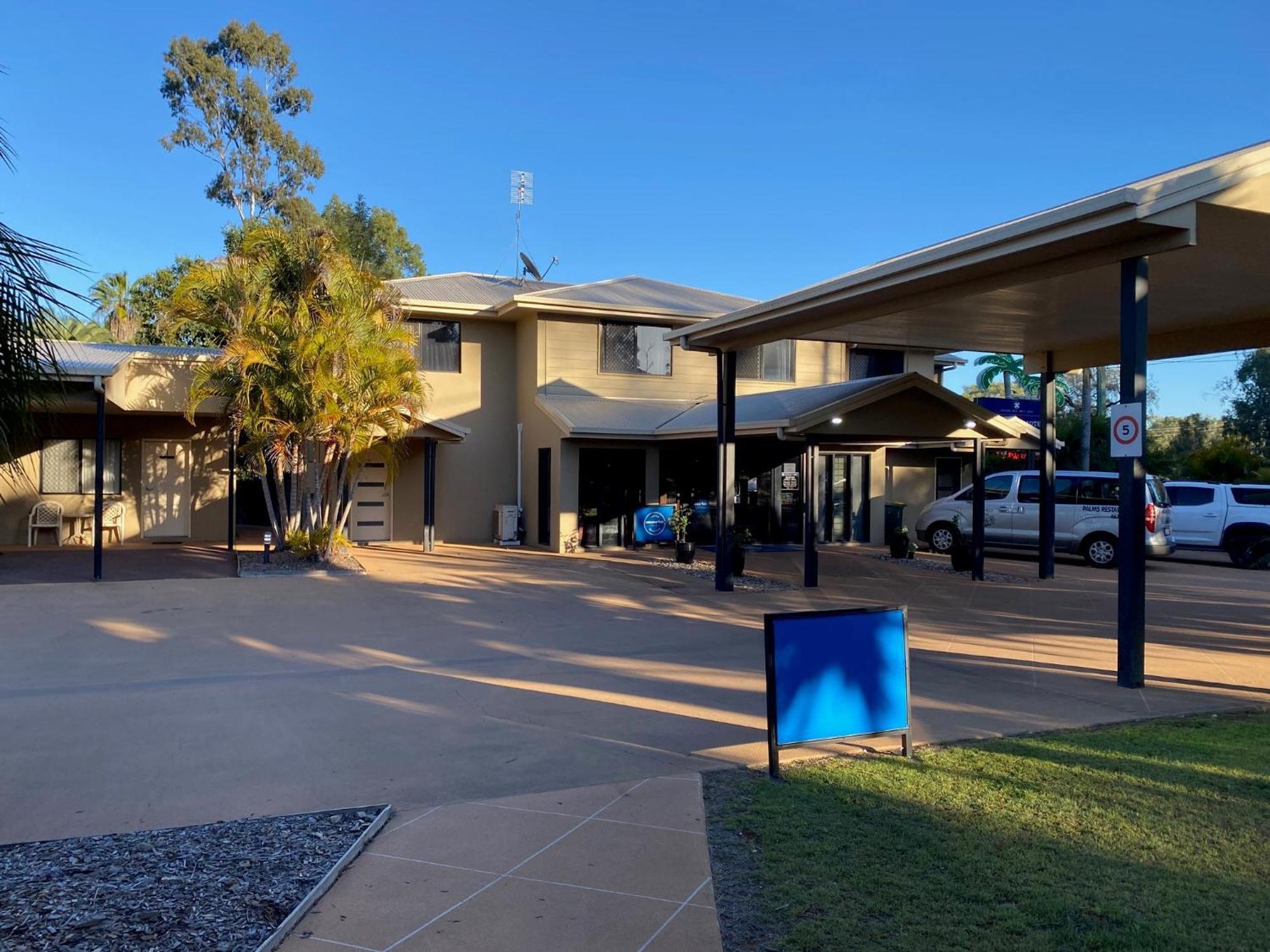 The Palms Motel Chinchilla Exterior photo